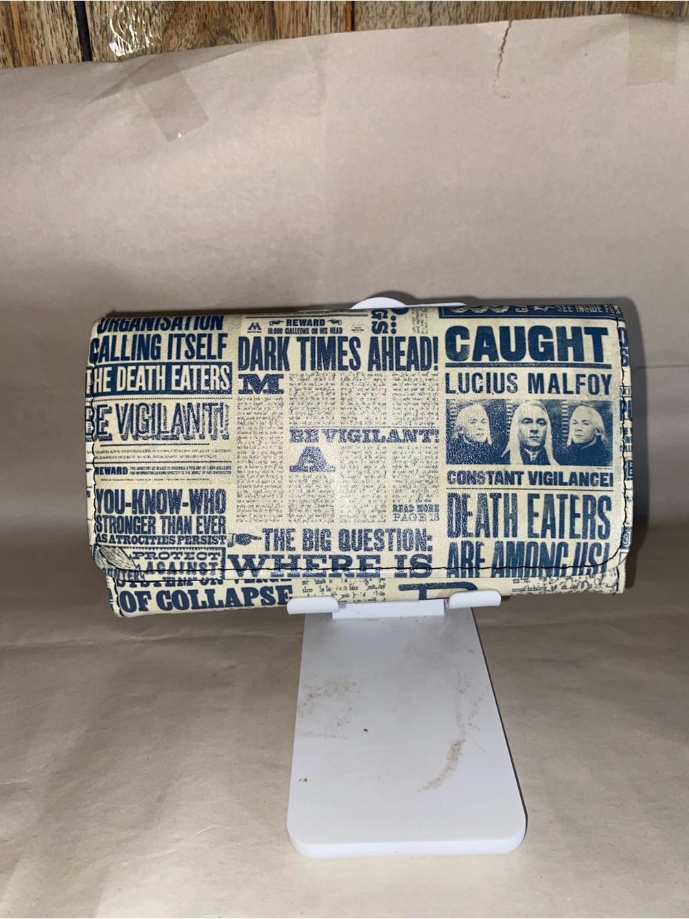 Buckle down Harry Potter daily prophet newspaper theme wallet